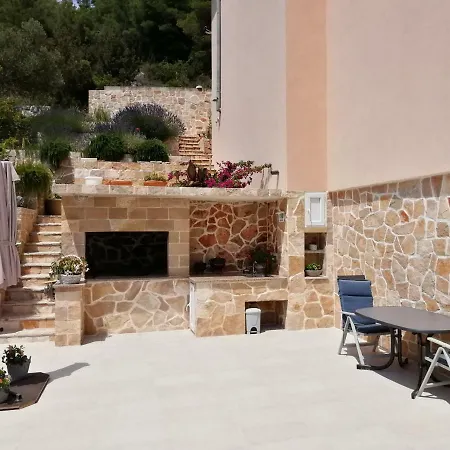 Appartementhaus Elena Jelsa (Hvar)