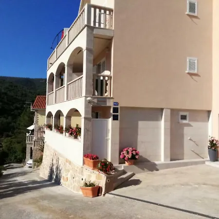 Appartementhaus Elena Jelsa (Hvar)